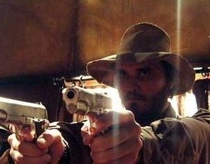 Mungo McKay in una scena di Undead