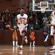 Nana Gbewonyo in una scena di Coach Carter