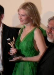 Cate Blanchett Ritira Il Vesuvio Award Alla Carriera Al Napoli Filmfestival 2005 15075