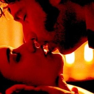 Paz Vega e Leonardo Sbaraglia in una scena di Per amare Carmen