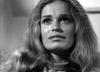 Judith O'Dea in una scena de La notte dei morti viventi