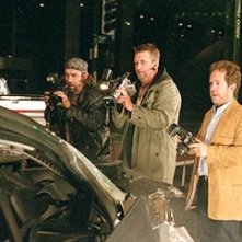 Kevin Gage e Daniel Baldwin in una scena di Paparazzi