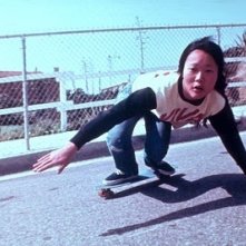 Peggy Oki in una scena di Dogtown an Z-Boys