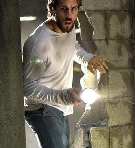 Ryan Reynolds in una scena di The Amityville Horror, del 2005