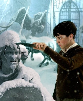 Skandar Keynes In Una Scena Di The Chronicles Of Narnia The Lion The Witch And The Wardrobe 15275