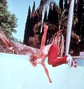 Tony Alva in una scena di Dogtown an Z-Boys