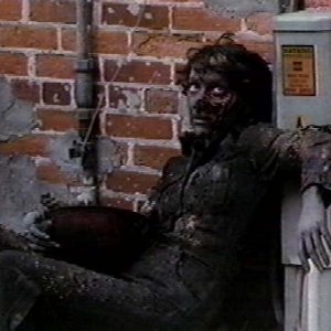 Una scena de Il giorno degli zombi