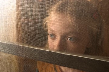 Dakota Fanning in una scena de La guerra dei mondi