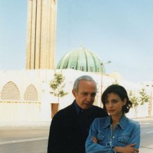 Ben Gazzara ed Elena Arvigo in una scena di Bonjour Michel