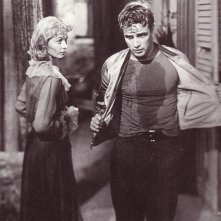 Marlon Brando e Vivien Leigh in una scena di Un tram che si chiama Desiderio