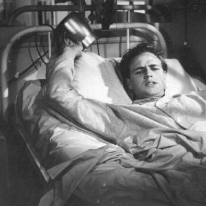 Marlon Brando in una sequenza di Il mio corpo ti appartiene