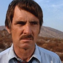 Un primo piano di Dennis Weaver in una scena di Duel