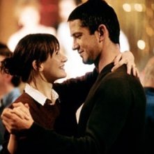 Emily Mortimer e Gerard Butler in una scena di Dear Frankie