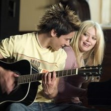 Oliver James e Hilary Duff in una scena di Nata per vincere