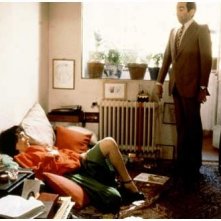 Carmen Maura e Felix Rotaeta in una scena di  Pepi, Luci, Bom e le altre ragazze del mucchio