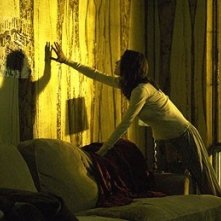 Jennifer Connelly in una sequenza inquietante di Dark Water