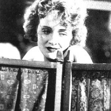 Marlene Dietrich è la soubrette Lola-Lola ne L'angelo azzurro