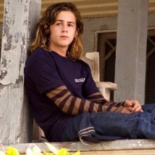 Michael Angarano in una scena di Lords of Dogtown