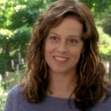 Sigourney Weaver in una scena del film Imaginary Heroes