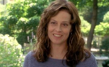 Sigourney Weaver in una scena del film Imaginary Heroes