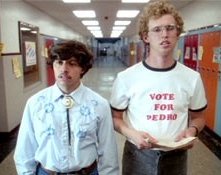 Jon Heder ed Efren Ramirez in una scena di Napoleon Dynamite