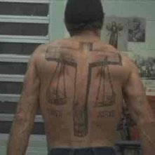 Il corpo tatuato di Robert De Niro (Max Cady) in CAPE FEAR - IL PROMONTORIO DELLA PAURA