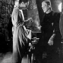 Colin Clive e Boris Karloff sul set di FRANKENSTEIN