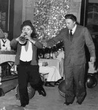 Il clown Polidor e Federico Fellini sul set de LA DOLCE VITA