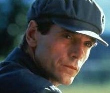 Jeremy Irons in una scena di M. Butterfly