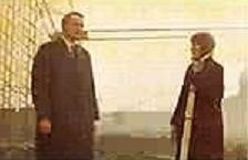 Richard Harris e Monica Vitti in una scena di DESERTO ROSSO