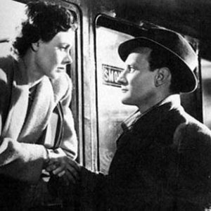 Celia Johnson e Trevor Howard in una scena di BREVE INCONTRO