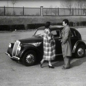 Lucia Bosé e Massimo Girotti in una scena di CRONACA DI UN AMORE