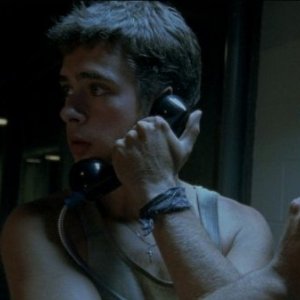 Scott meclowicz in una scena di Mean Creek