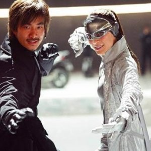 Richie Ren e Michelle Yeoh in una scena di Silver Hawk