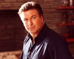 Alec Baldwin in tribunale per la sparatoria di Rust: iniziato il processo