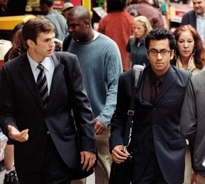 Ashton Kutcher e Kal Penn in Sballati d'amore