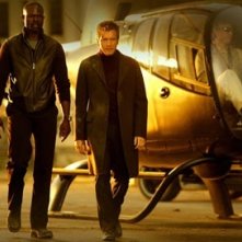 Djimon Hounsou e Ewan McGregor in The Island