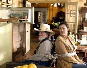 Jessica Simpson, Willie Nelson e Lynda Carter in Hazzard