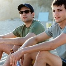 Ty Giordano e Ashton Kutcher in Sballati d'amore
