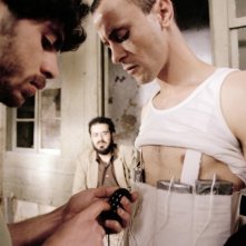 Una scena di Paradise Now, presentato al Festival di Berlino 2005