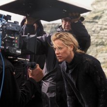 Maria Bello sul set di The Dark