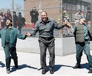 James Gandolfini in una scena di Romance & Cigarettes