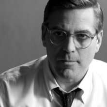 George Clooney in una scena di Good Night, and Good Luck