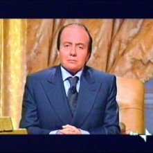 Sabina Guzzanti nei panni di Silvio Berlusconi in Viva Zapatero!