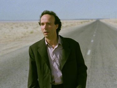 Roberto Benigni nel film La tigre e la neve