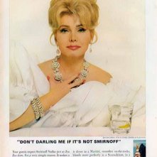 Zsa Zsa Gabor in una pubblicità per una nota marca di Vodka