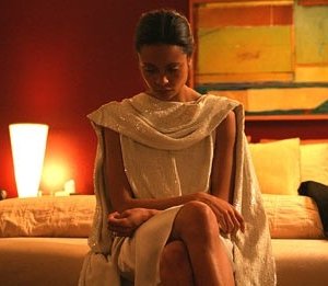 Thandie Newton in una scena di Crash