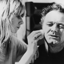 Una scena di Piovono pietre