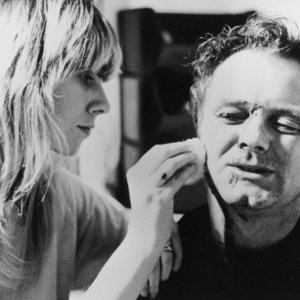 Una scena di Piovono pietre