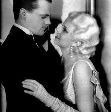 Jean Harlow e James Cagney in una scena di Nemico Pubblico